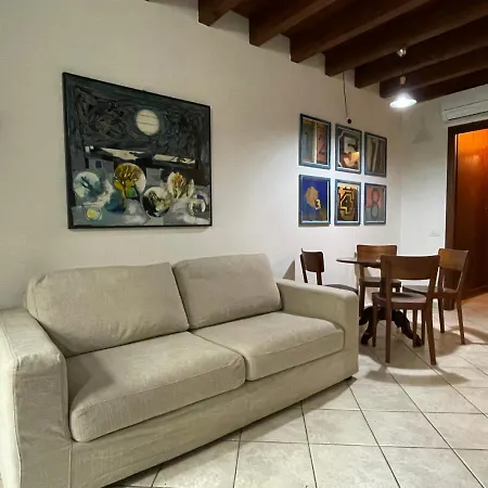 Apartment La Casa Gialla