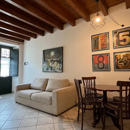 La Casa Gialla Apartment Cagliari