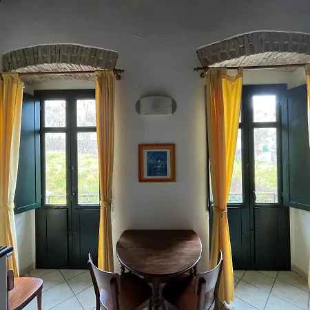 Apartment La Casa Gialla *
