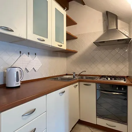 Apartment La Casa Gialla *