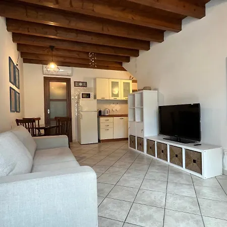 La Casa Gialla *