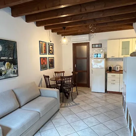 La Casa Gialla Cagliari