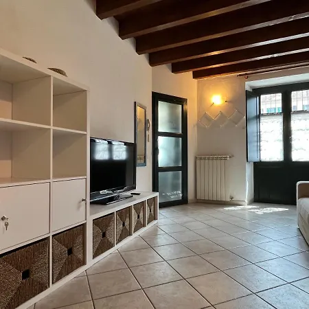 La Casa Gialla